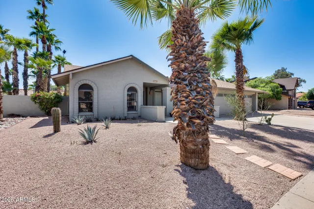 $584,000 | 319 East Hackamore Street, Mesa, AZ 85201