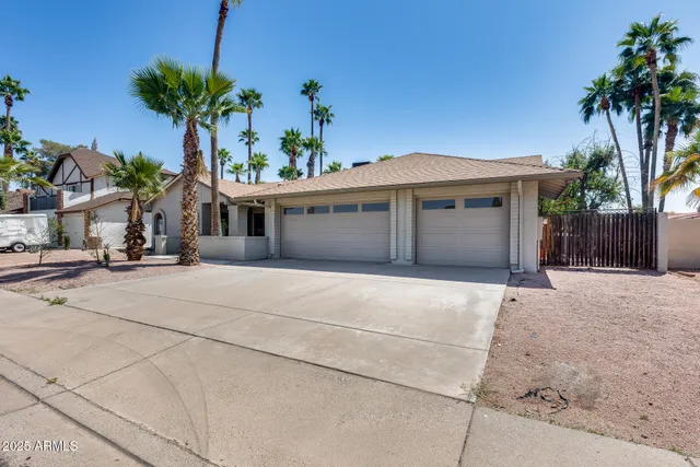 $584,000 | 319 East Hackamore Street, Mesa, AZ 85201