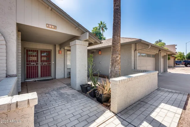 $584,000 | 319 East Hackamore Street, Mesa, AZ 85201