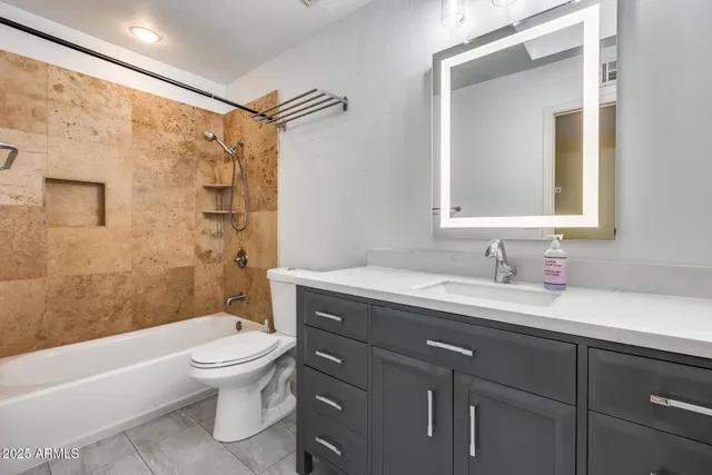 $584,000 | 319 East Hackamore Street, Mesa, AZ 85201