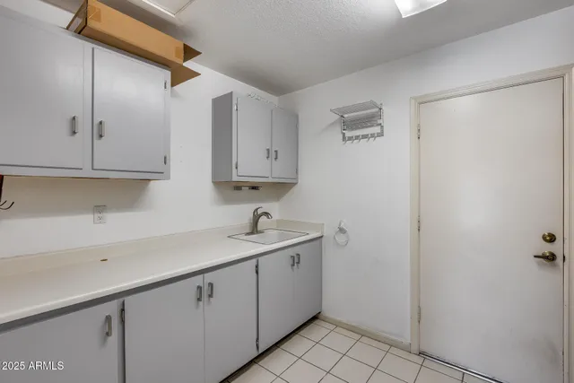 $584,000 | 319 East Hackamore Street, Mesa, AZ 85201