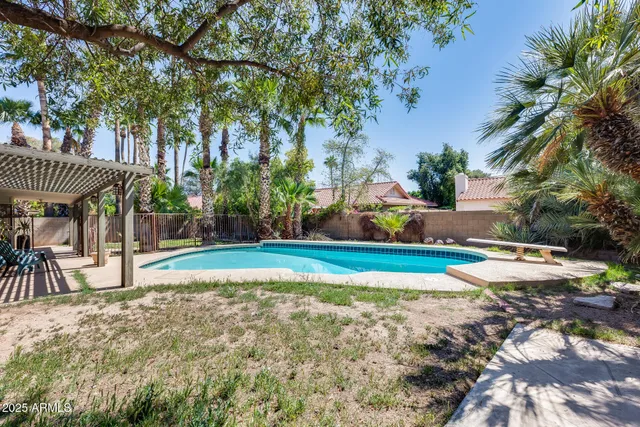 $584,000 | 319 East Hackamore Street, Mesa, AZ 85201