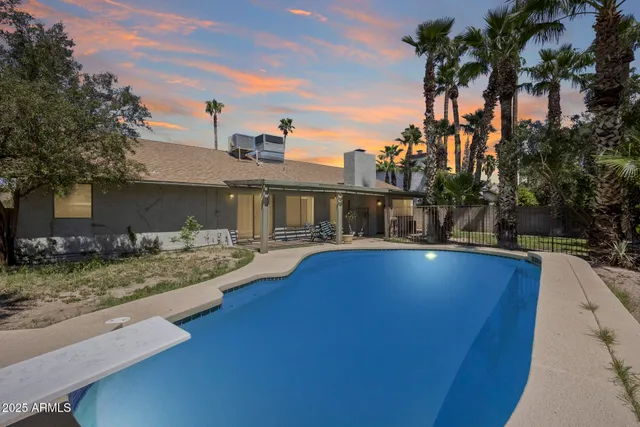 $584,000 | 319 East Hackamore Street, Mesa, AZ 85201