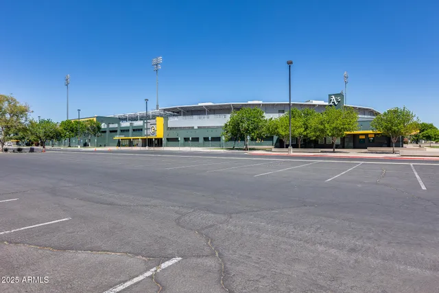 $584,000 | 319 East Hackamore Street, Mesa, AZ 85201