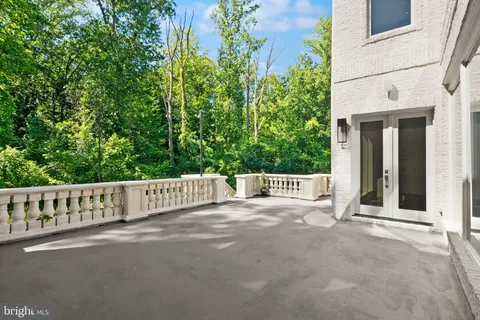 $2,499,000 | 6600 Reserves Hill Court, Annandale, VA 22003
