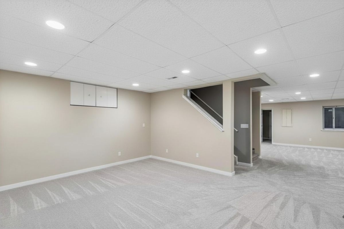 634 Indian Path Road Grayslake, IL 60030 - Photo 18 of 23 an empty room with a empty space and windows