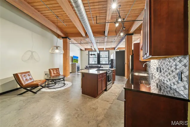 $208,000 | 901 Washington Avenue, Unit 305, St. Louis, MO 63101