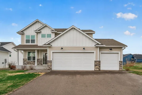 $675,000 | 9985 14th Circle Northeast, St. Michael, MN 55376