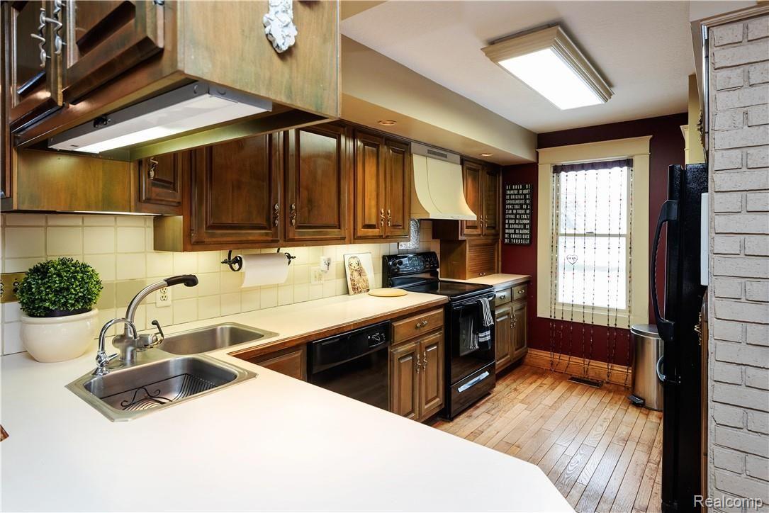 4550 Castle Road North Branch, MI 48461 - Photo 37 of 86 45.jpg