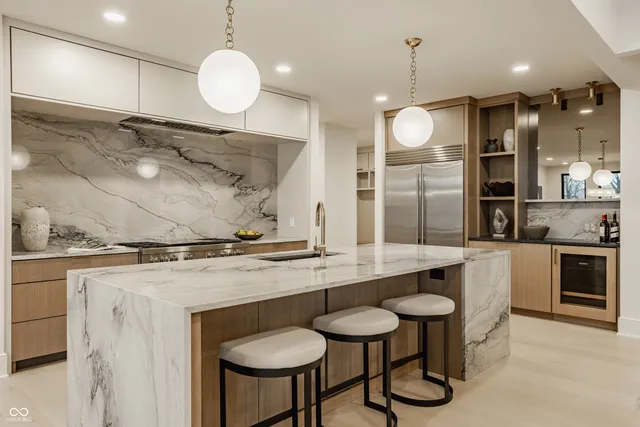 $1,980,000 | 4094 Chapel Hl Court, Bargersville, IN 46106