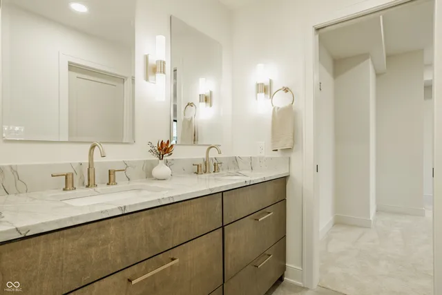 $1,980,000 | 4094 Chapel Hl Court, Bargersville, IN 46106