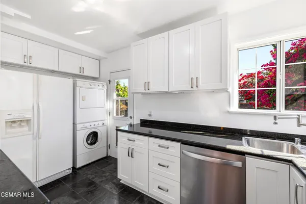 $1,390,000 | 1484 North Rose Street, Burbank, CA 91505