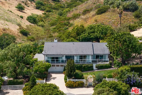 $3,795,000 | 6363 Zumirez Drive, Malibu, CA 90265