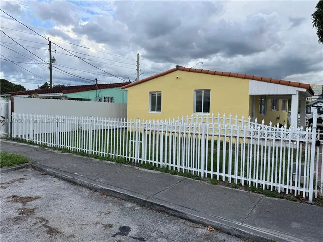 $555,000 | 685 Southeast Park Drive, Hialeah, FL 33010