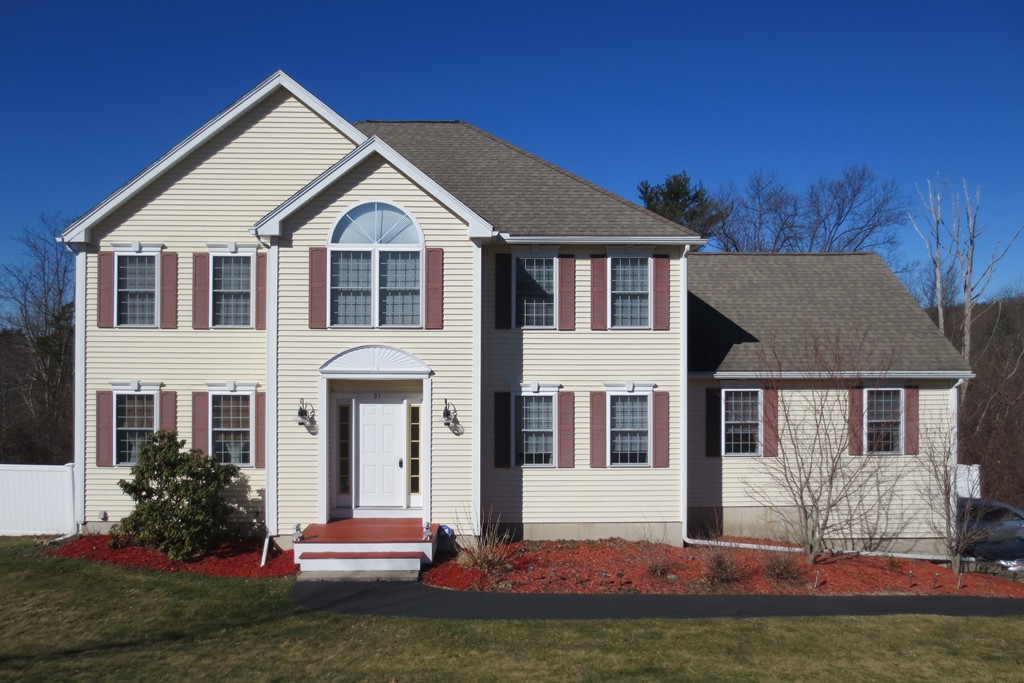 21 Maple Ridge Road Methuen, MA 01844 - Photo 1 of 15 Gallery Image 1