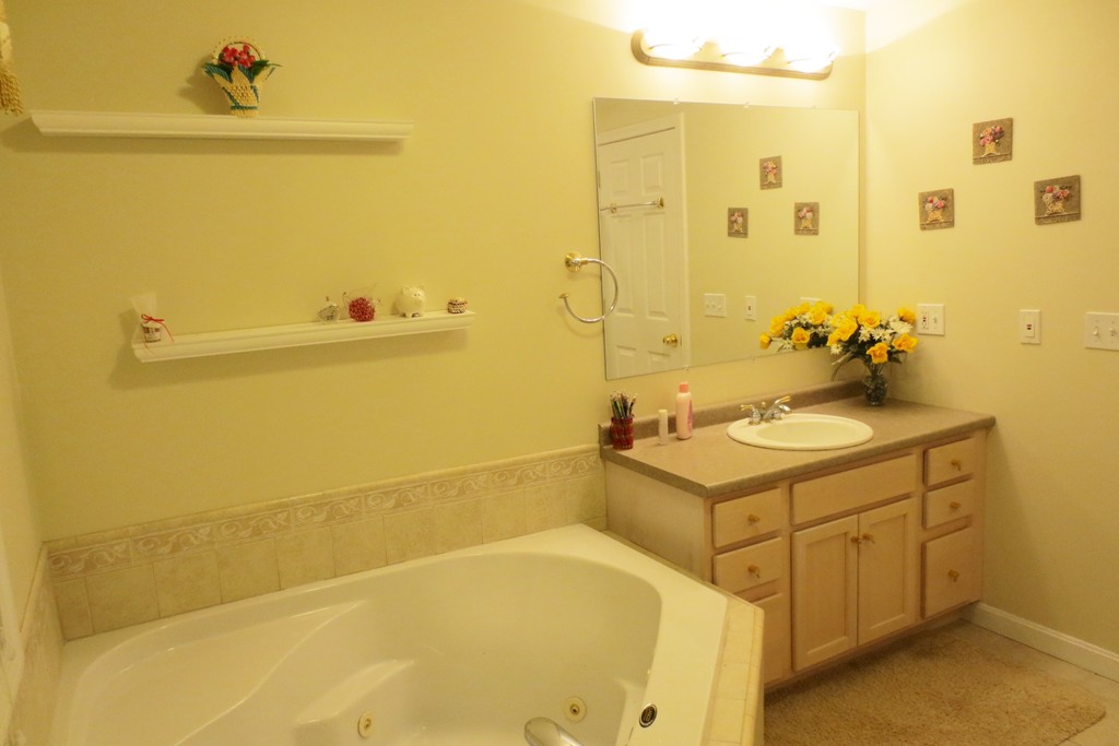 21 Maple Ridge Road Methuen, MA 01844 - Photo 8 of 15 Gallery Image 8