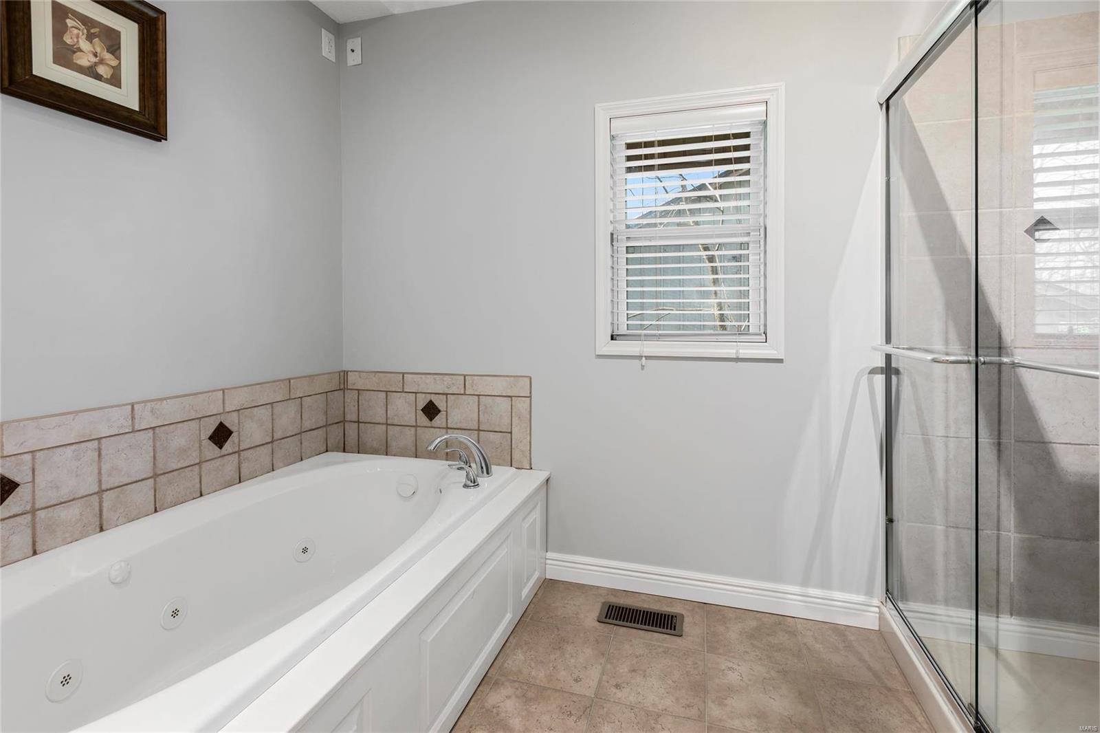 1911 Rustic Oak Road Chesterfield, MO 63017 - Photo 16 of 42 Gallery Image 16