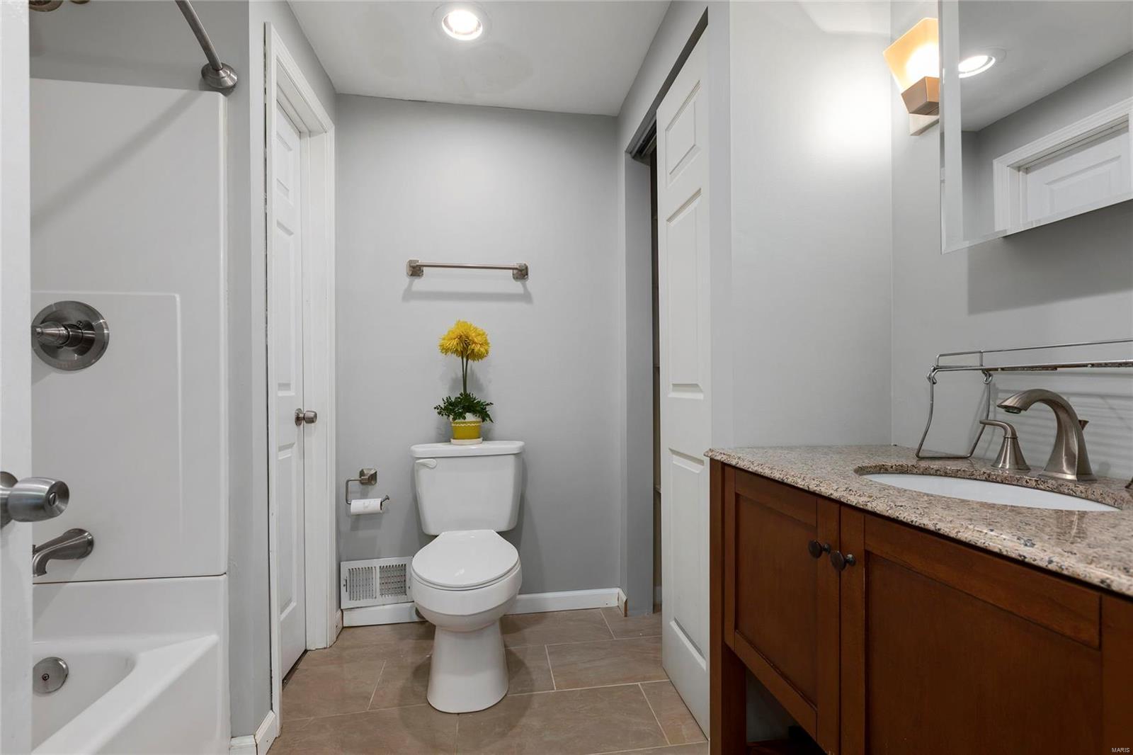 1911 Rustic Oak Road Chesterfield, MO 63017 - Photo 29 of 42 Gallery Image 29
