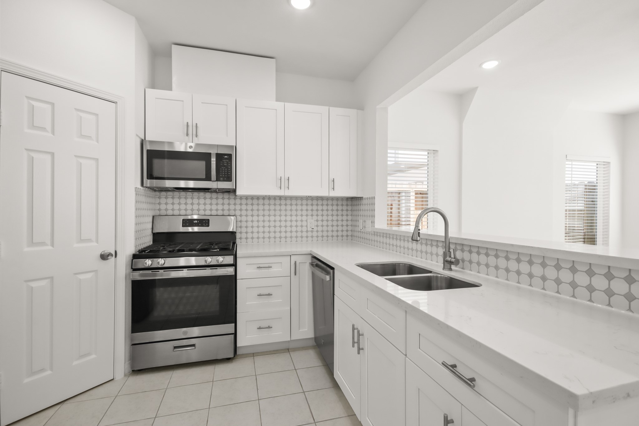 8302 Tidwell Road, Unit B Houston, TX 77028 - Photo 13 of 31