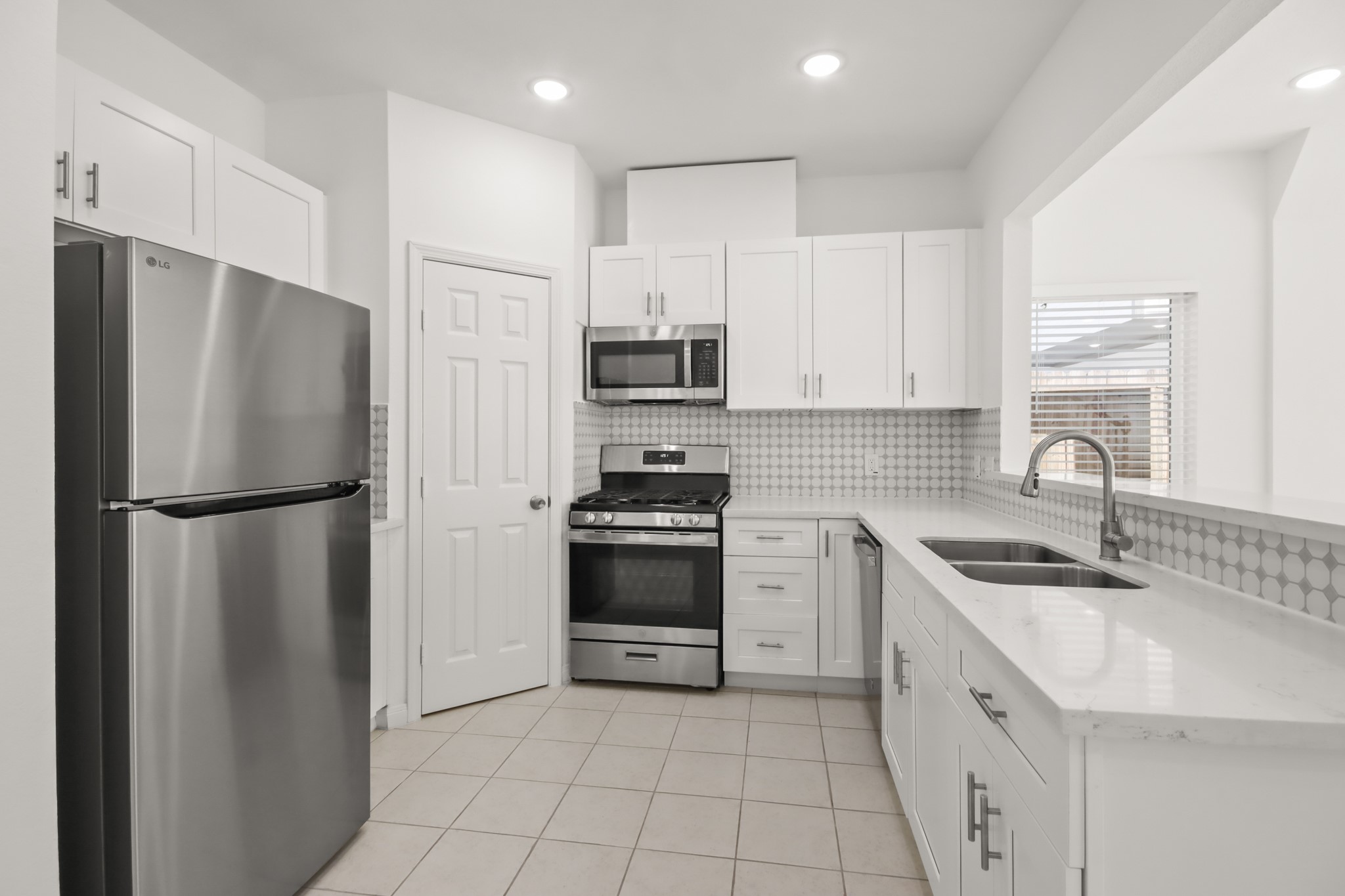 8302 Tidwell Road, Unit B Houston, TX 77028 - Photo 15 of 31