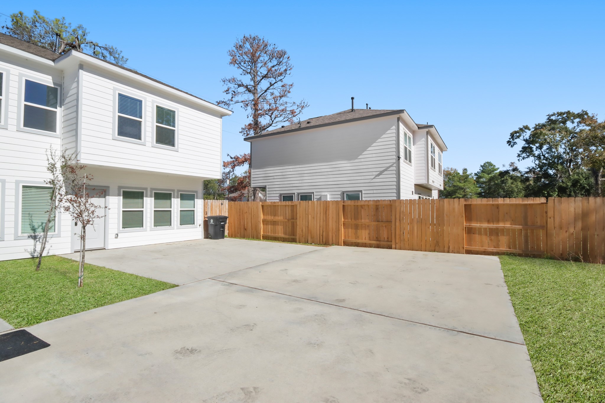 8302 Tidwell Road, Unit B Houston, TX 77028 - Photo 4 of 31