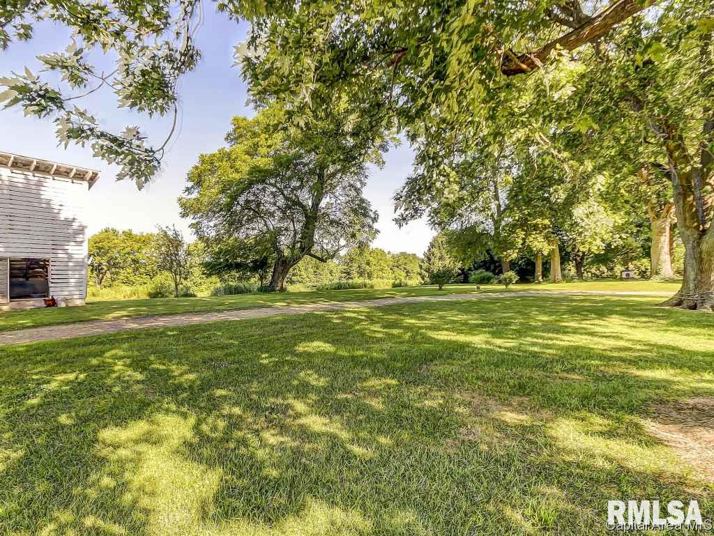 953 Klor Road Buffalo, IL 62515 - Photo 7 of 36 Gallery Image 7