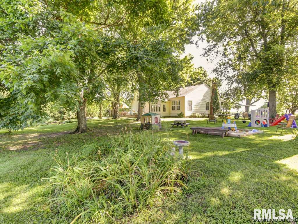 953 Klor Road Buffalo, IL 62515 - Photo 8 of 36 Gallery Image 8