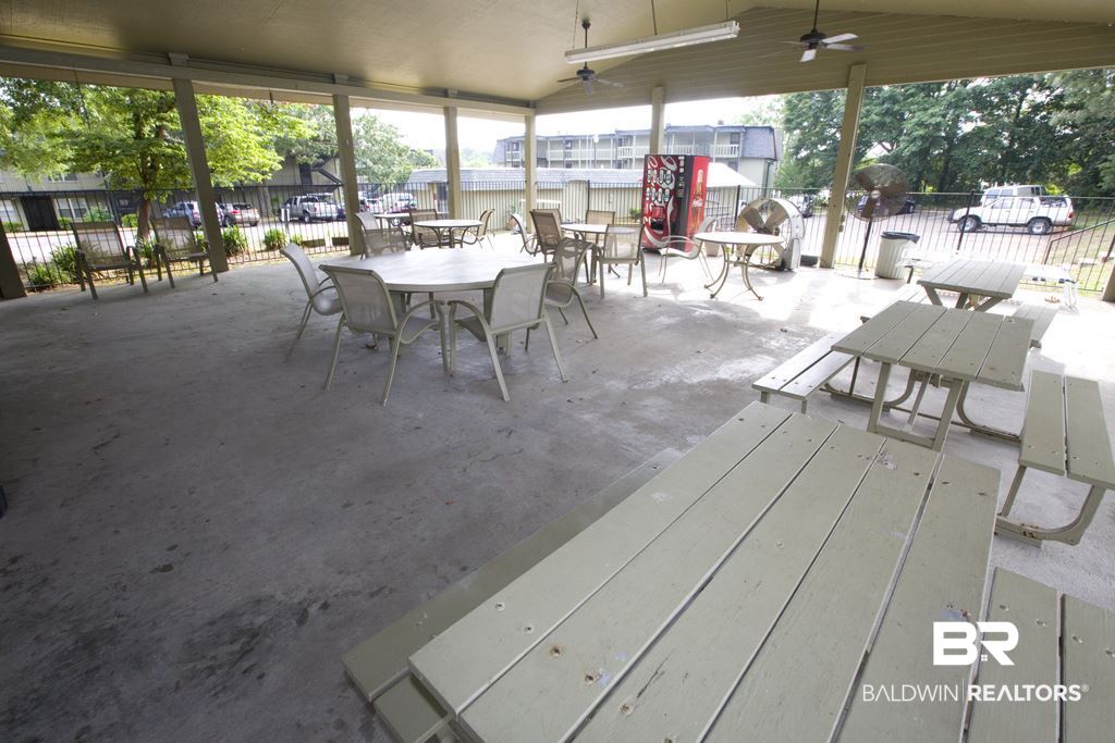 236 Riverbend Drive, Unit 236 Mobile, AL 36605 - Photo 22 of 25 Perfect for Parties!