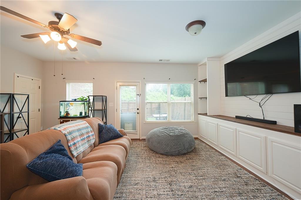 2575 Maple Park Place, Unit 20 Cumming, GA 30041 - Photo 4 of 10