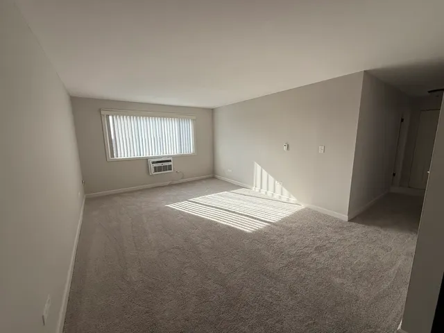 $1,425 | 7300 West North Avenue, Unit 6C, Elmwood Park, IL 60707