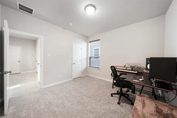 $2,050 | 108 Drifter Lane, Jarrell, TX 76537