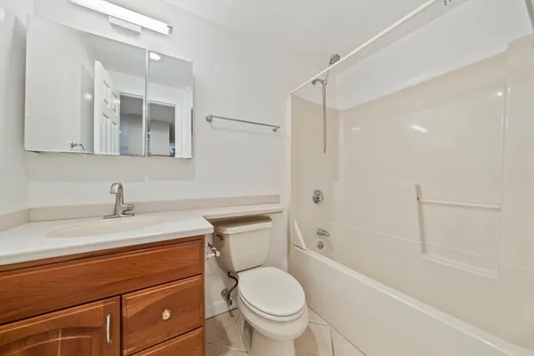 $4,200 | 1600 Massachusetts Avenue, Unit 203, Cambridge, MA 02138