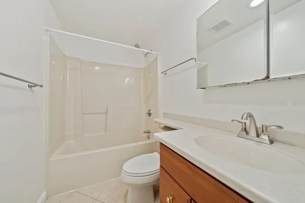 $4,200 | 1600 Massachusetts Avenue, Unit 203, Cambridge, MA 02138