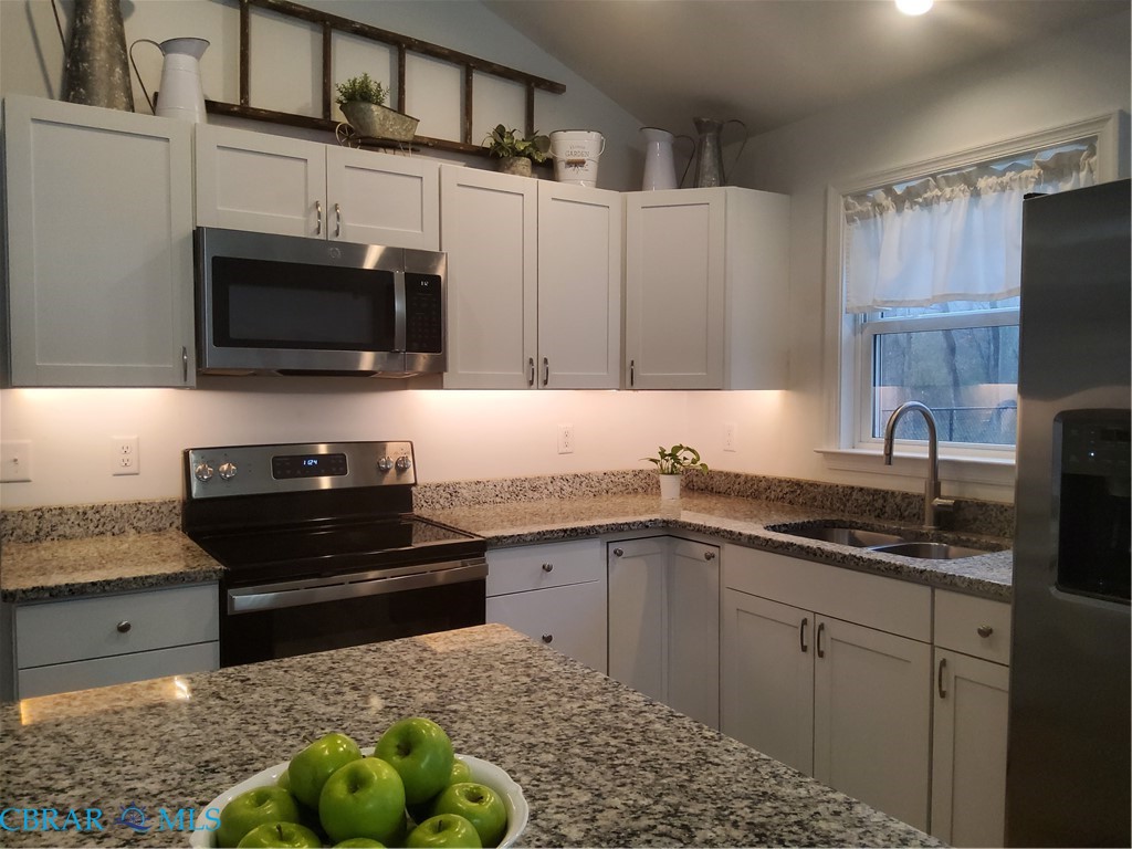 8428 Robins Neck Road Gloucester, VA 23061 - Photo 9 of 25