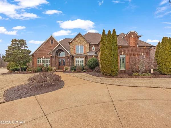 $999,999 | 57 Lake Pointe Drive, Jackson, TN 38305