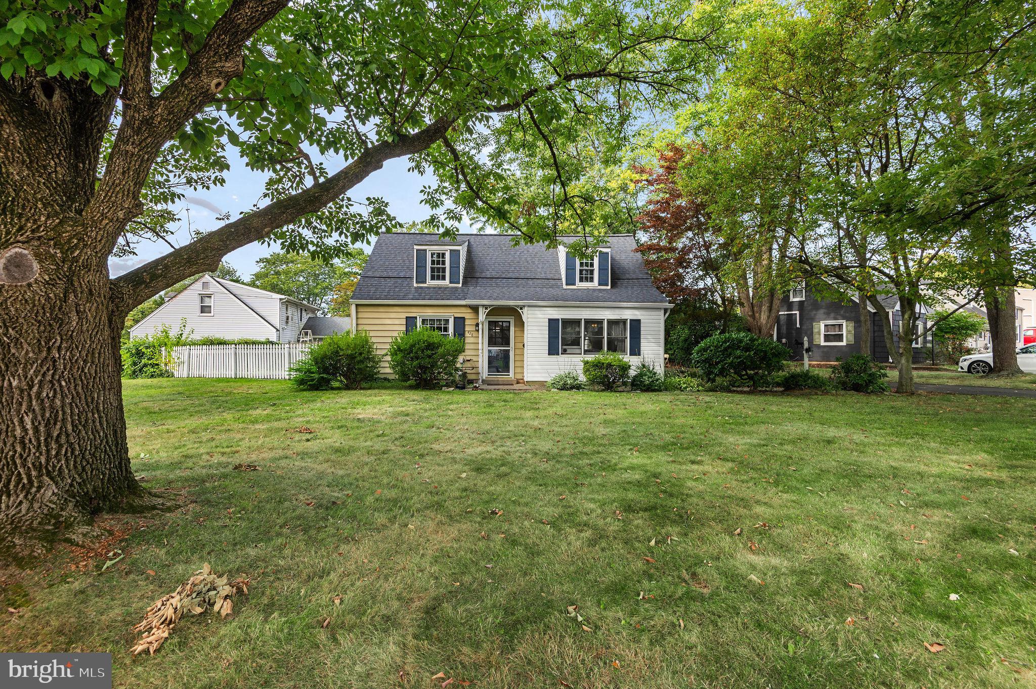 428 Tanner Road Hatboro, PA 19040 - Photo 2 of 25 Fron View