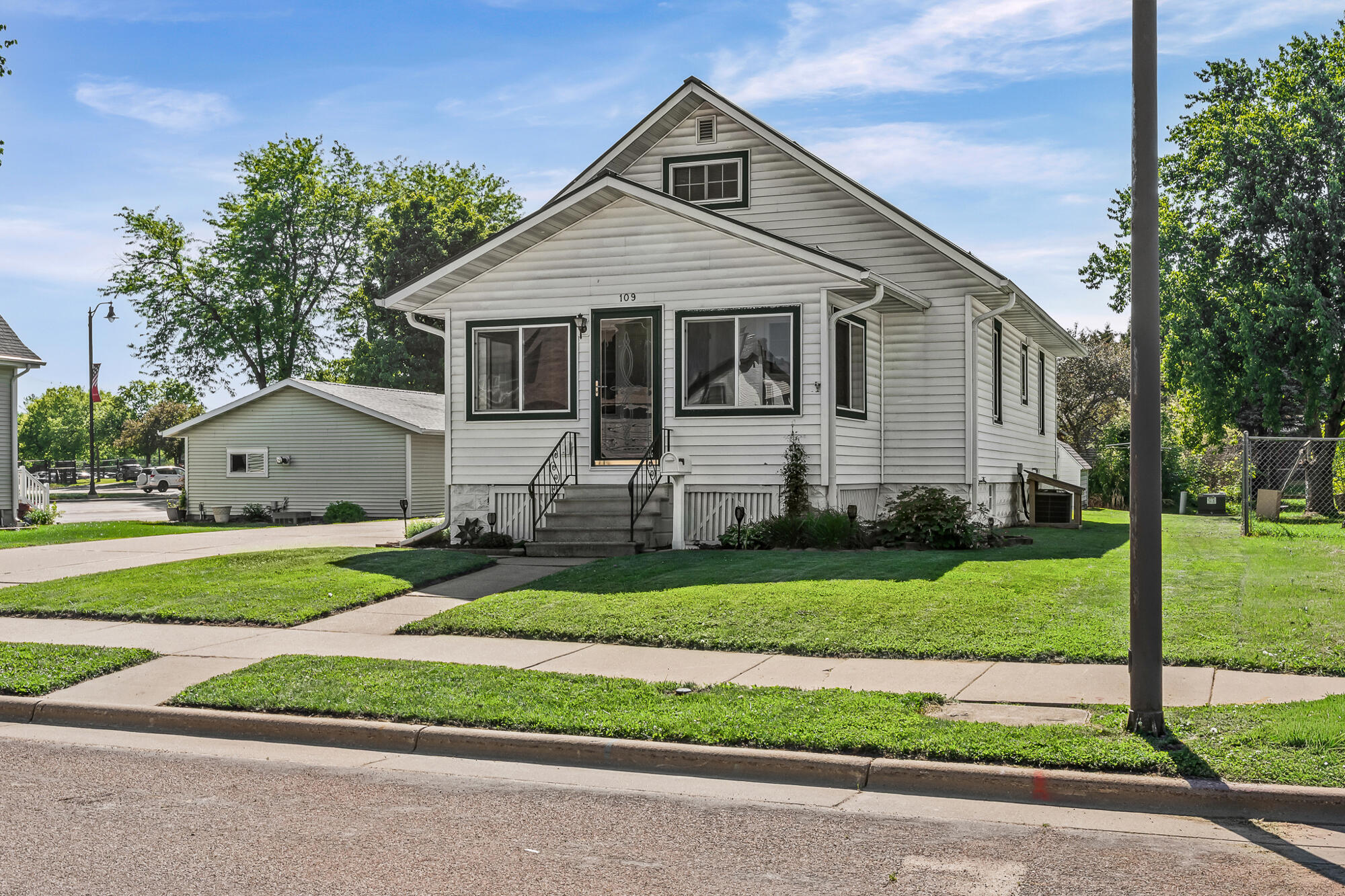 109 Madison Street Arcadia, WI 54612 - Photo 3 of 30 Front