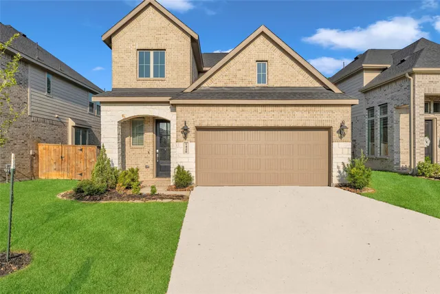 $2,500 | 1426 Northwood Blf Lane, Pinehurst, TX 77362