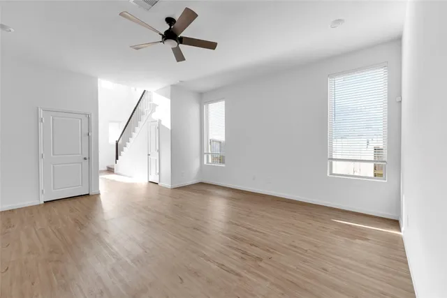 $2,500 | 1426 Northwood Blf Lane, Pinehurst, TX 77362