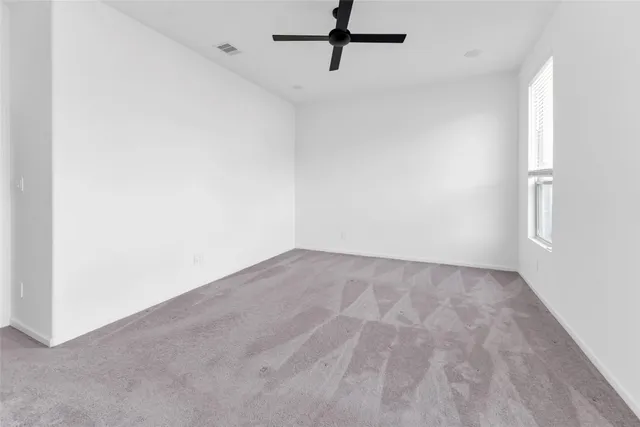 $2,500 | 1426 Northwood Blf Lane, Pinehurst, TX 77362