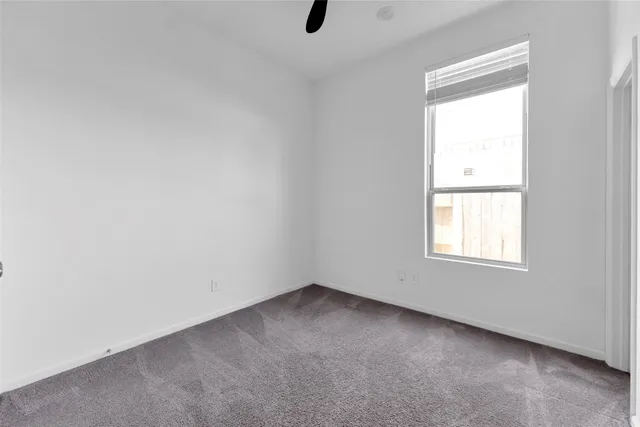 $2,500 | 1426 Northwood Blf Lane, Pinehurst, TX 77362