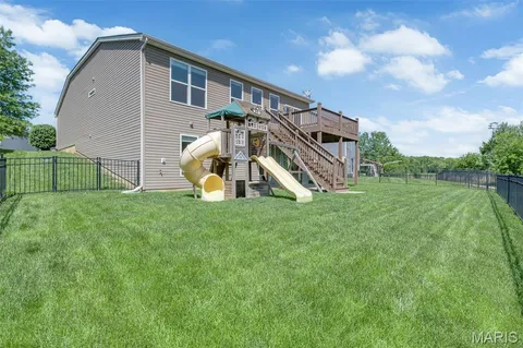 $425,000 | 515 Wilmer Hollow Lane, Wentzville, MO 63385