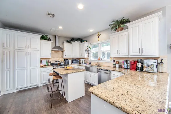 $334,900 | 4012 John Street, Berwick, LA 70342