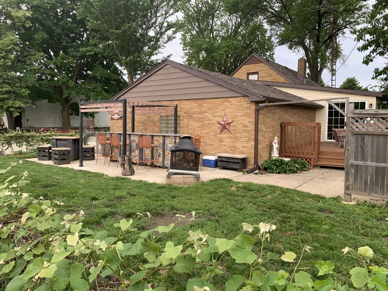 306 Maple Street Cedar Point, IL 61316 - Photo 4 of 43 a front view of a house with a yard