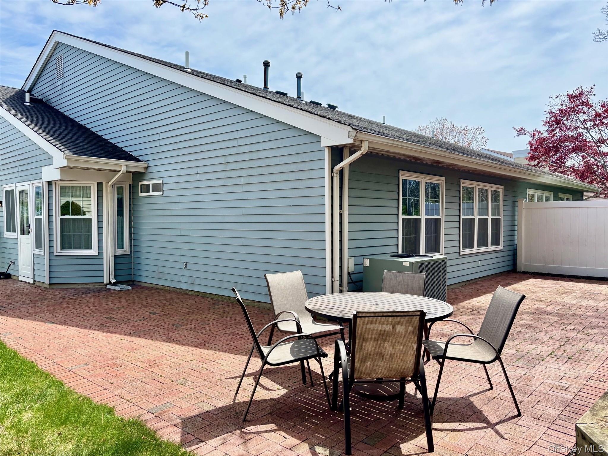 155 Glen Drive Ridge, NY 11961 - Photo 16 of 24