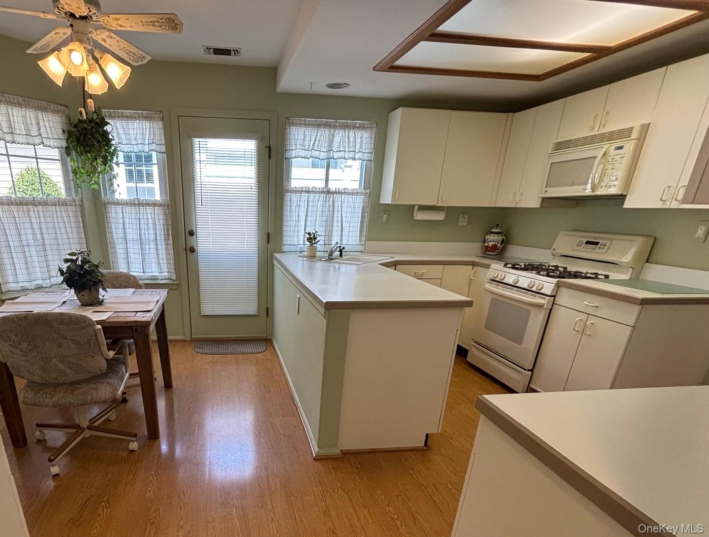 155 Glen Drive Ridge, NY 11961 - Photo 8 of 24