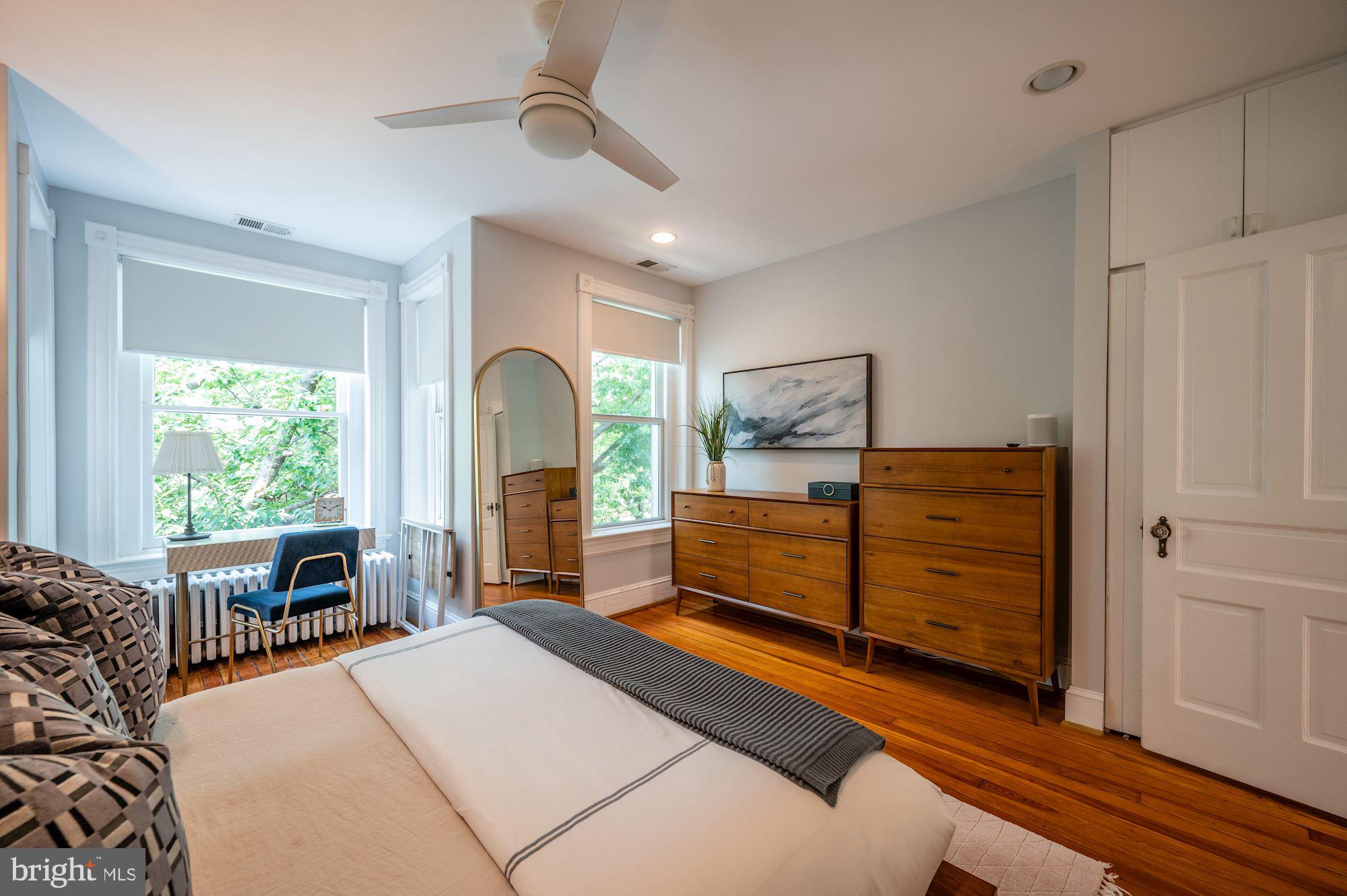 919 E Street Southeast Washington, DC 20003 - Photo 11 of 28