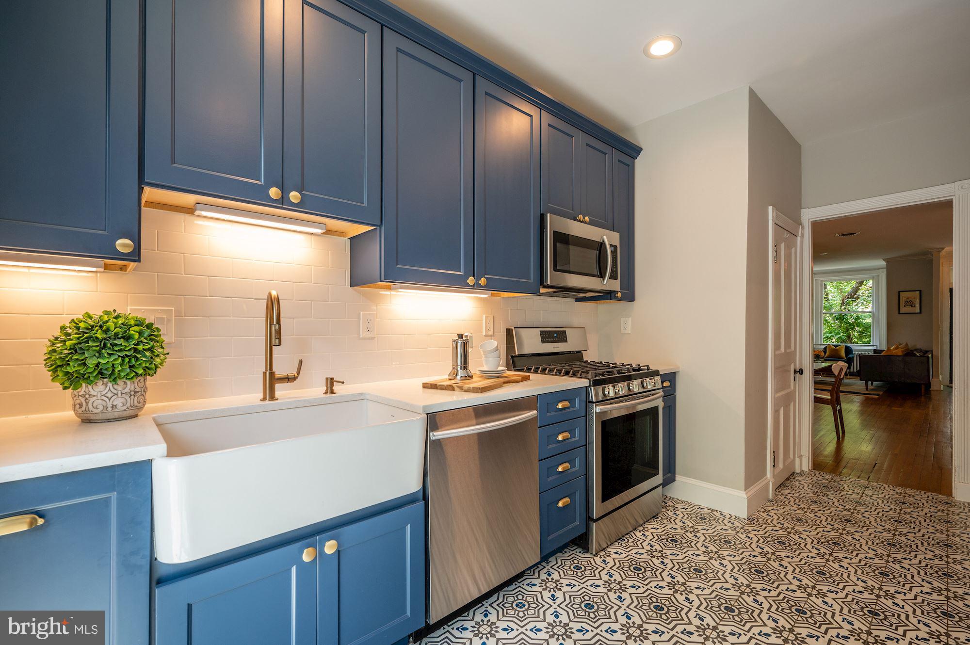 919 E Street Southeast Washington, DC 20003 - Photo 8 of 28