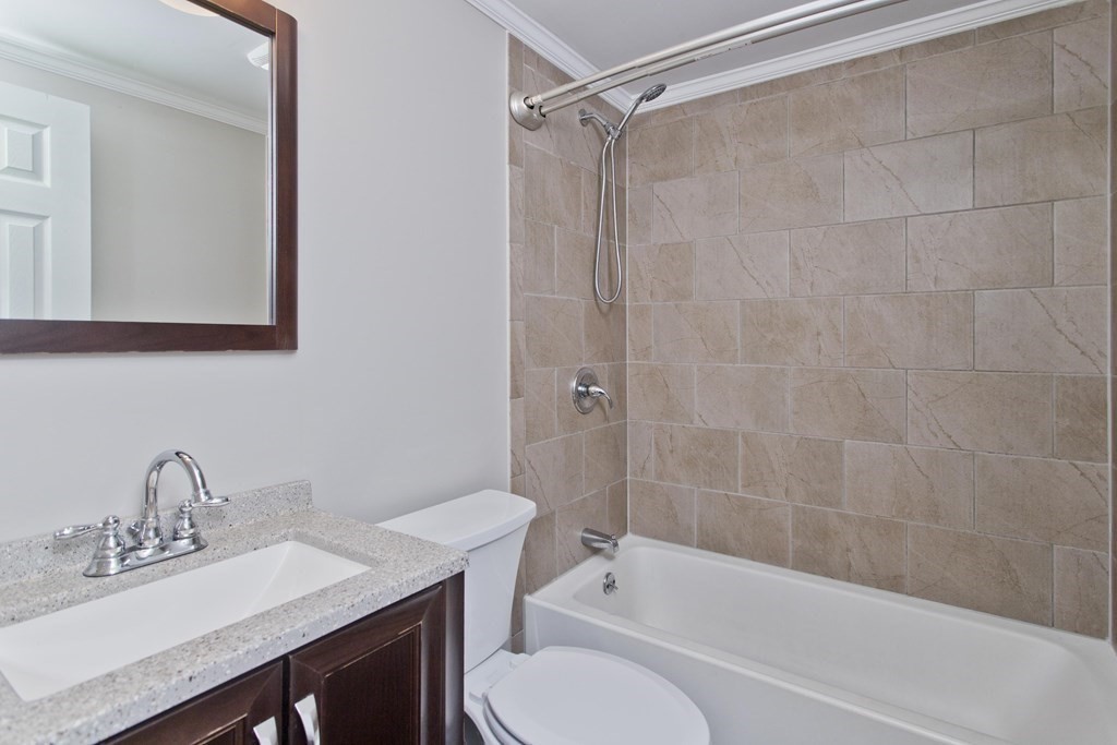 206 Corcoran Boulevard Springfield, MA 01118 - Photo 14 of 32 Gallery Image 14