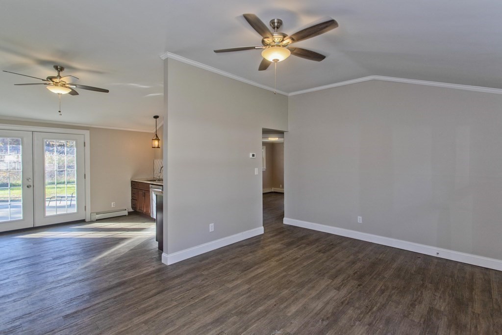 206 Corcoran Boulevard Springfield, MA 01118 - Photo 20 of 32 Gallery Image 20